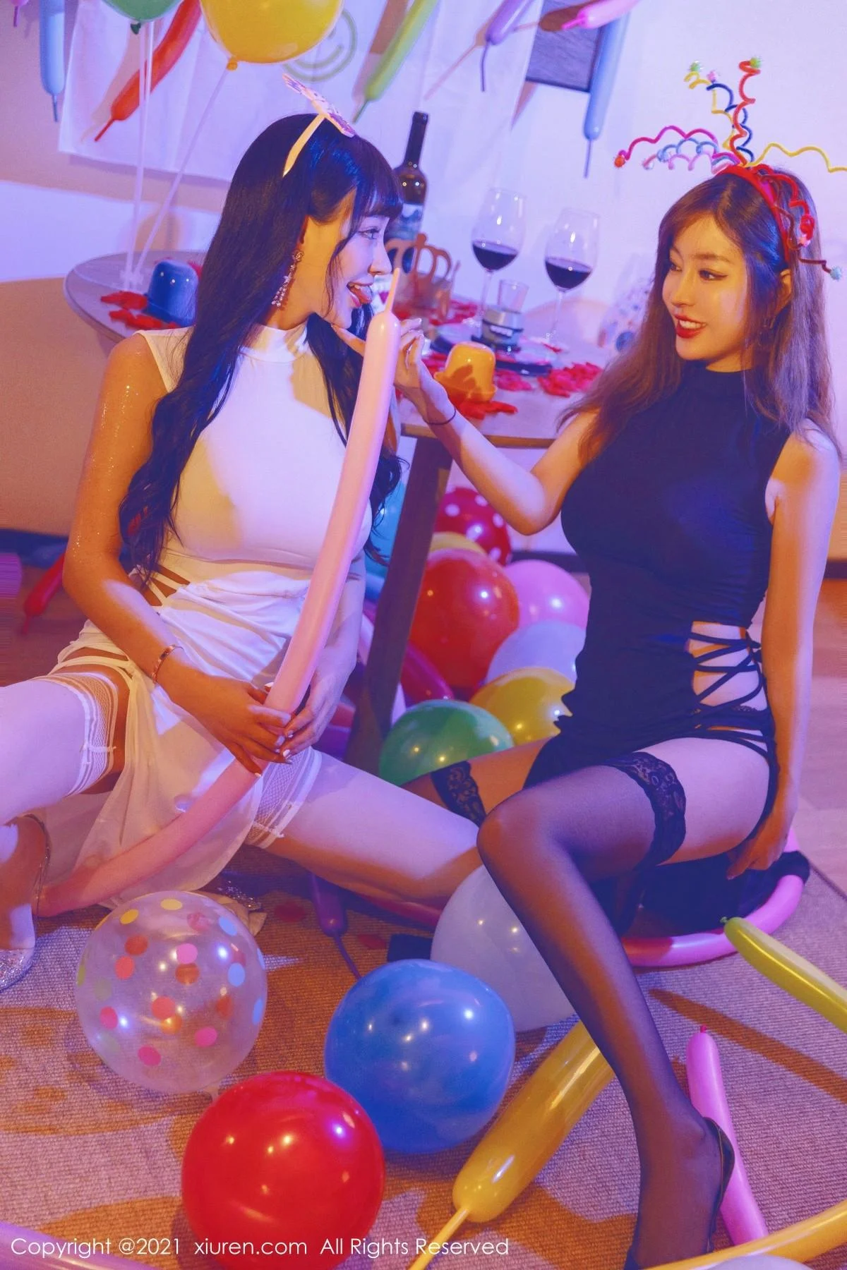 王雨纯＆朱可儿生日party主题私房暗色灯光下撩人绝美写真 第 4 张