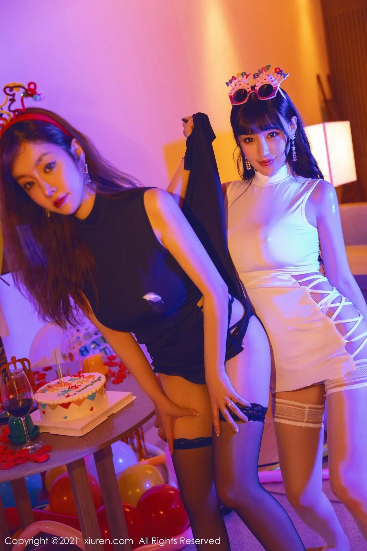 王雨纯＆朱可儿生日party主题私房暗色灯光下撩人绝美写真 第 70 张