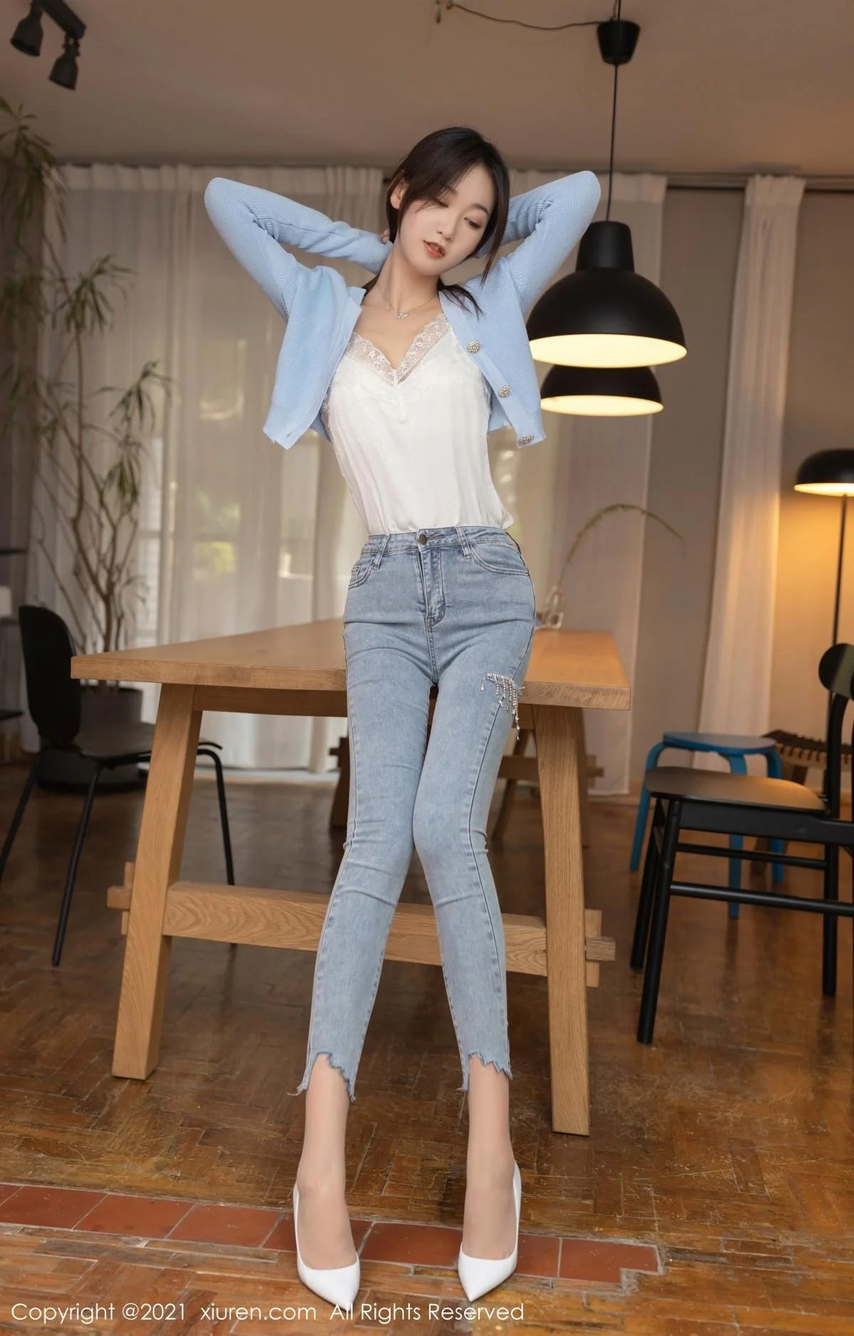 唐安琪新来舍友主题私房脱牛仔裤露超薄肉丝完美绝美写真 第 10 张
