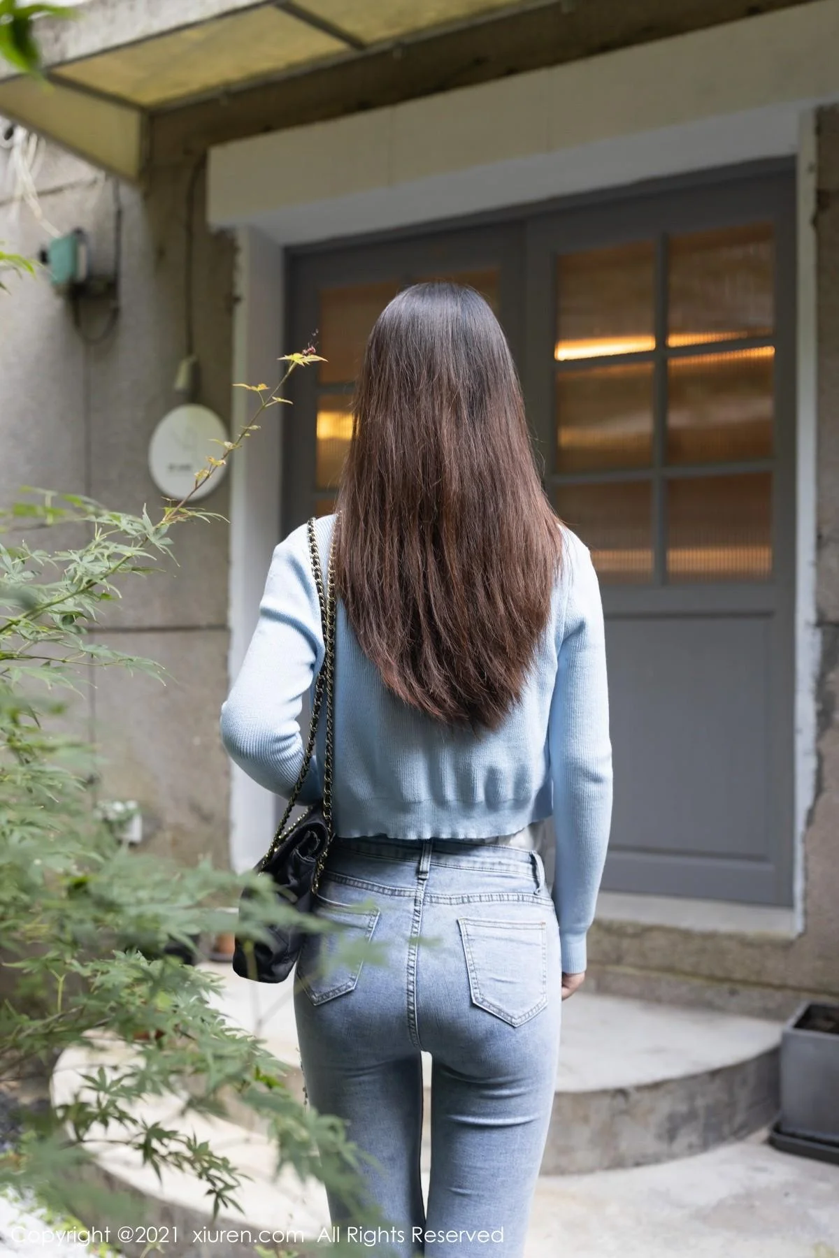 唐安琪新来舍友主题私房脱牛仔裤露超薄肉丝完美绝美写真 第 3 张