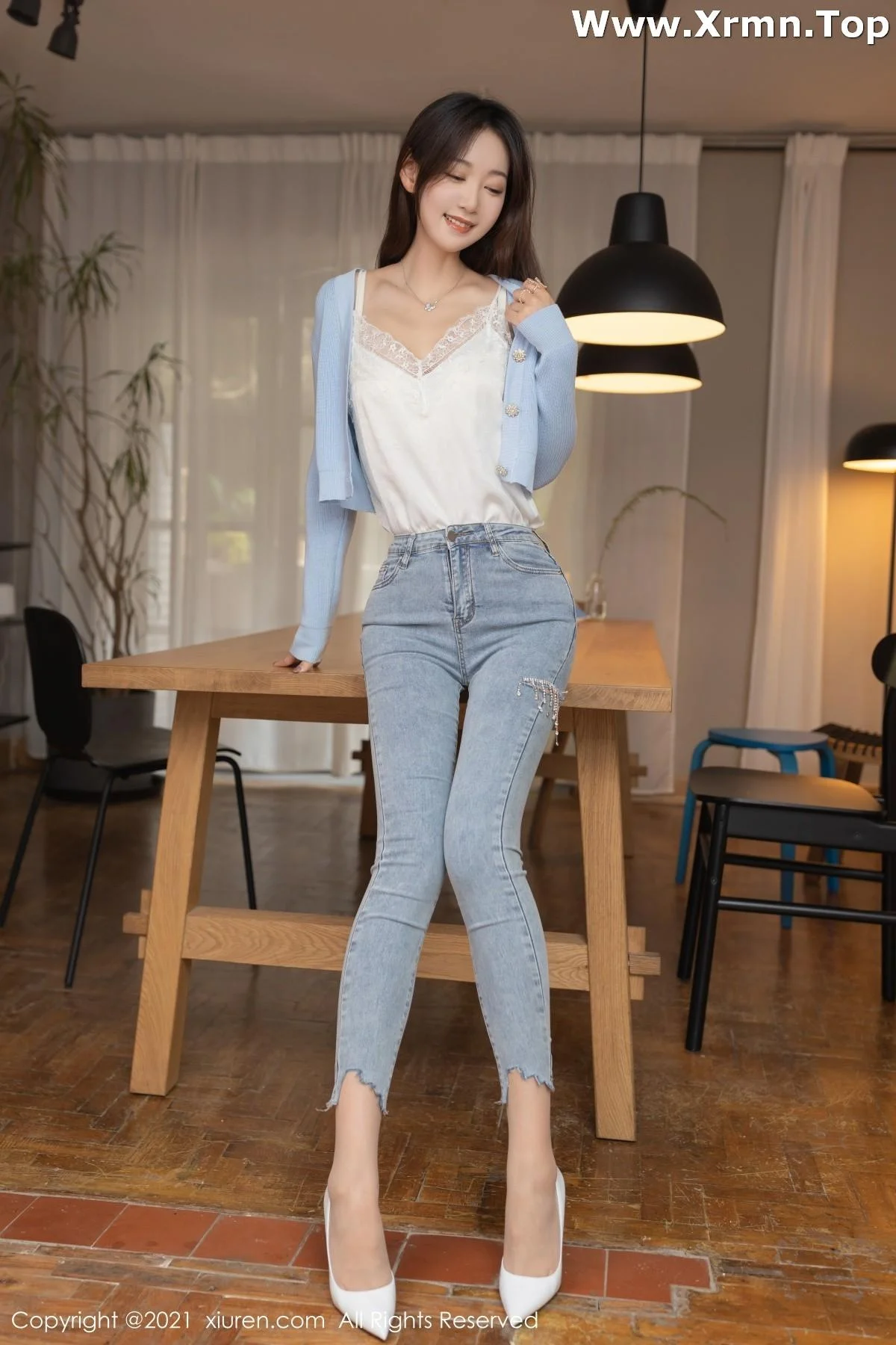 唐安琪新来舍友主题私房脱牛仔裤露超薄肉丝完美绝美写真 第 9 张