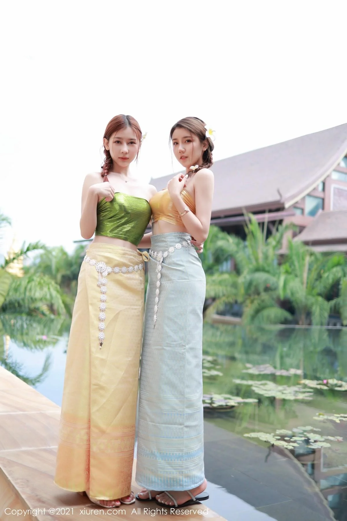 合集夏西＆尹甜甜异域风情主题半脱秀火辣身材绝美写真 第 1 张