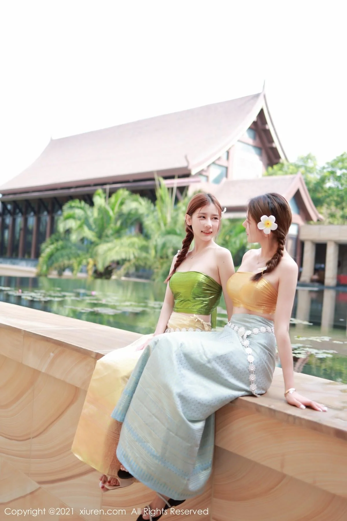 合集夏西＆尹甜甜异域风情主题半脱秀火辣身材绝美写真 第 3 张