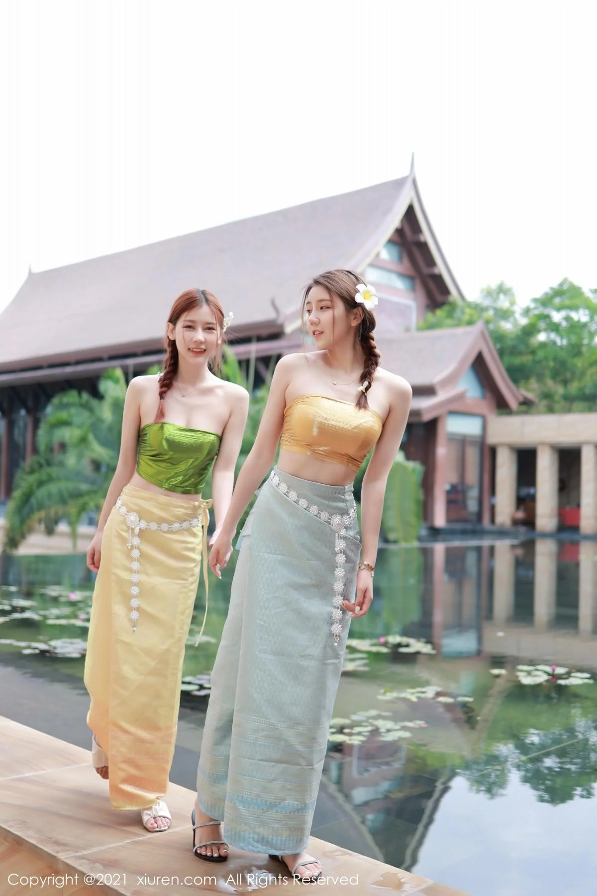 合集夏西＆尹甜甜异域风情主题半脱秀火辣身材绝美写真 第 4 张
