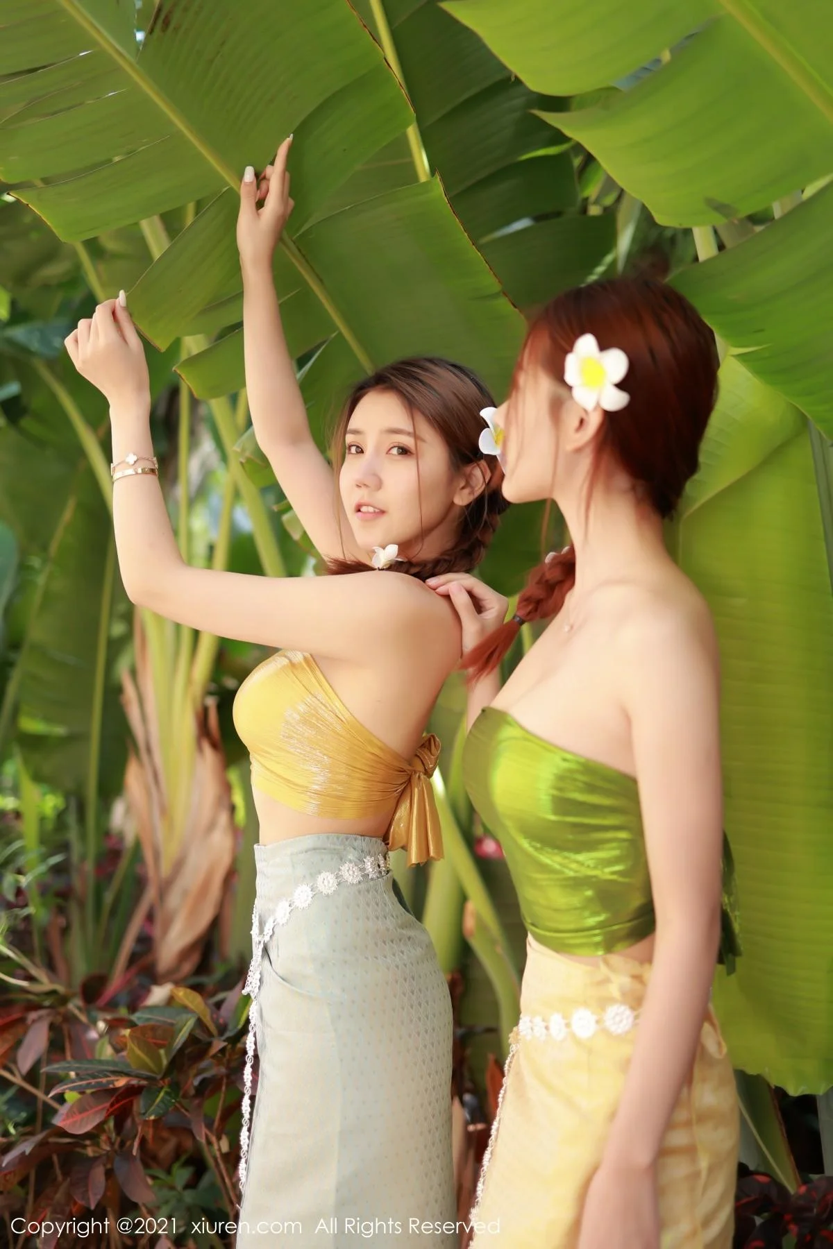 合集夏西＆尹甜甜异域风情主题半脱秀火辣身材绝美写真 第 8 张
