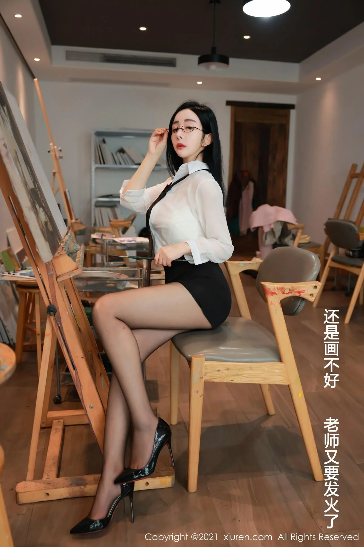 允爾美术老师剧情主题半脱白衬衣露傲人豪乳撩人绝美写真 第 14 张