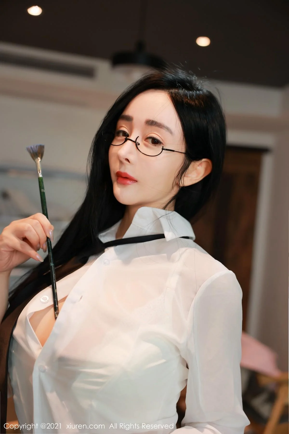 允爾美术老师剧情主题半脱白衬衣露傲人豪乳撩人绝美写真 第 7 张