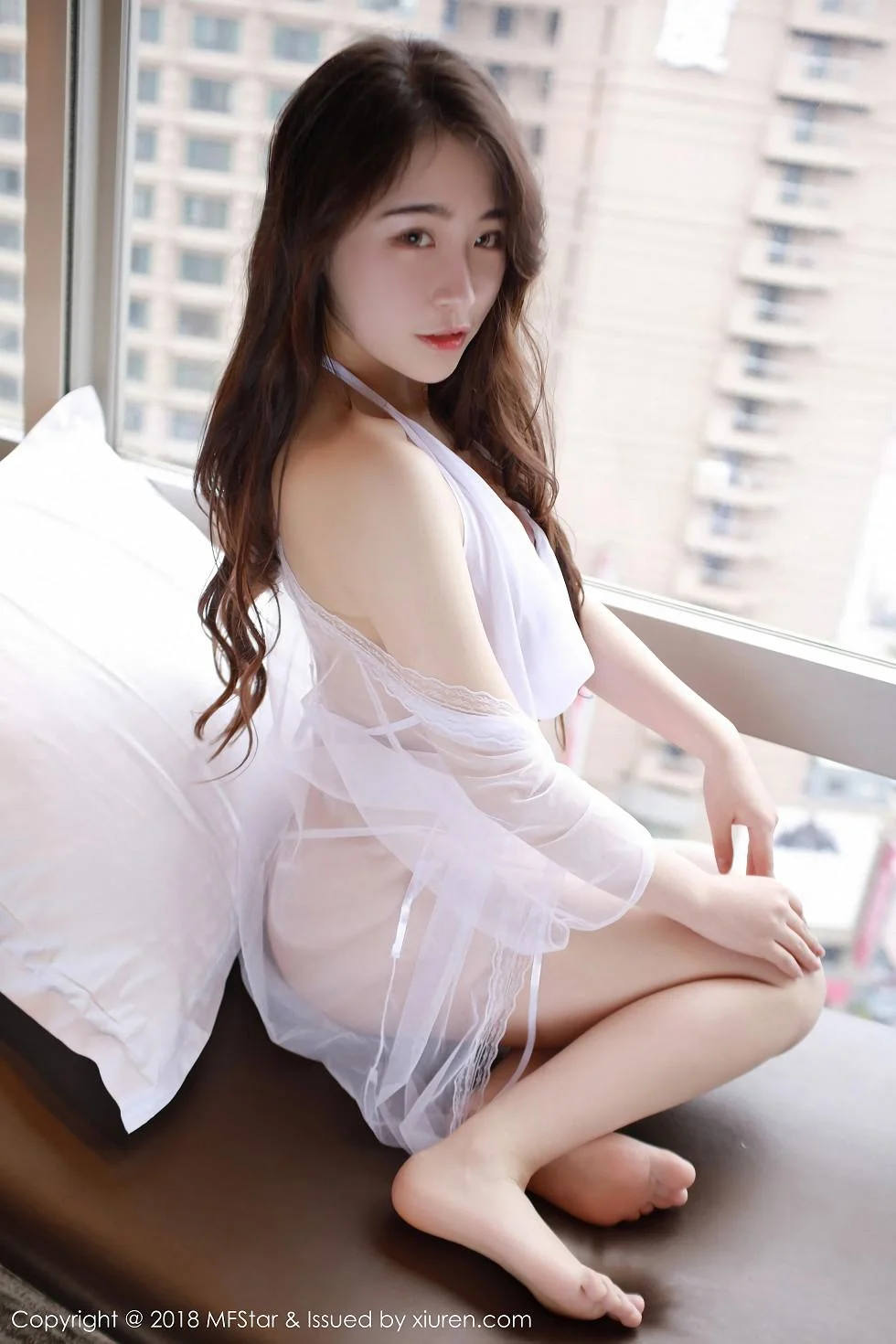宅兔兔白色薄纱透视秀白嫩肌肤丁字裤翘臀绝美写真 第 75 张