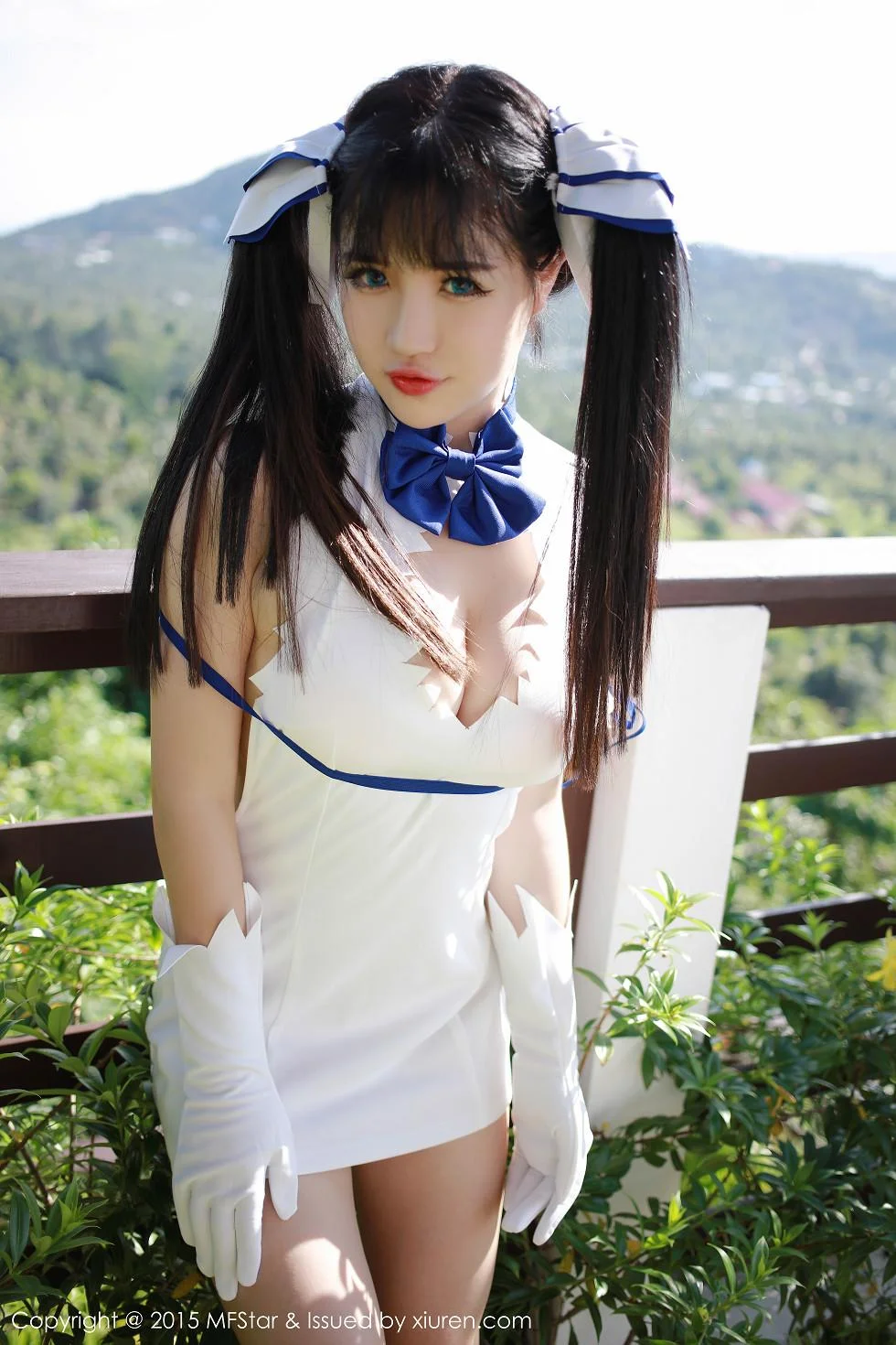 萌妹徐cake白色开档短裙迷人豪乳性感翘臀写真 第 20 张