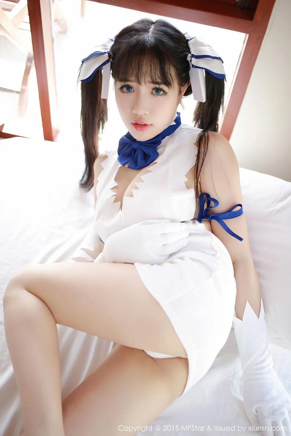 萌妹徐cake白色开档短裙迷人豪乳性感翘臀写真 第 40 张