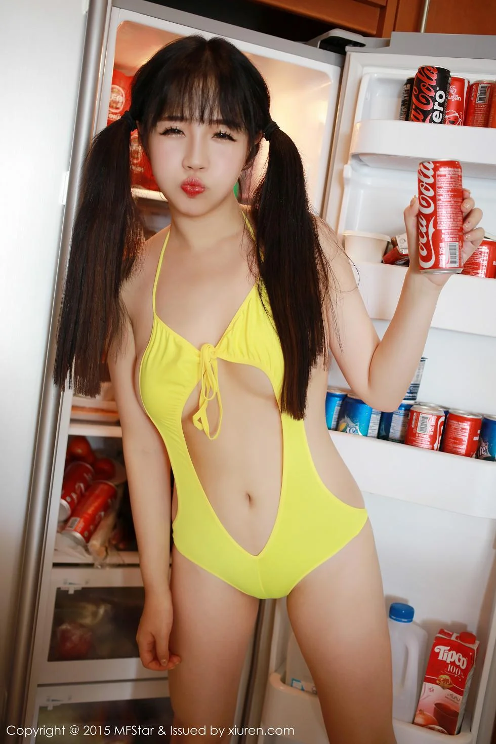 萌妹徐cake白色开档短裙迷人豪乳性感翘臀写真 第 51 张