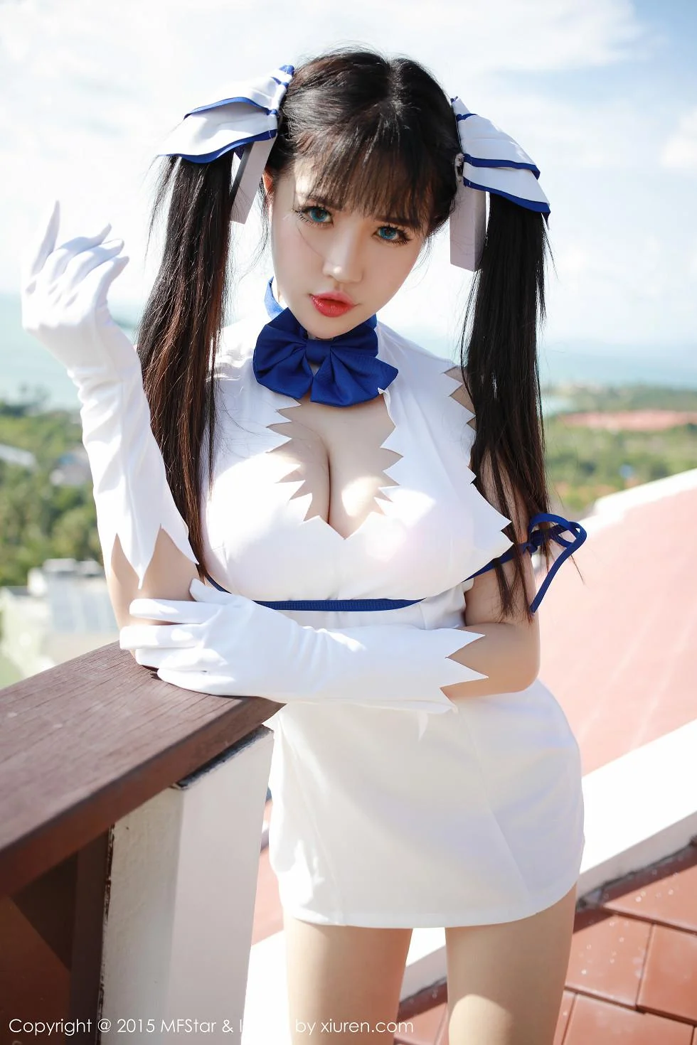 萌妹徐cake白色开档短裙迷人豪乳性感翘臀写真 第 6 张
