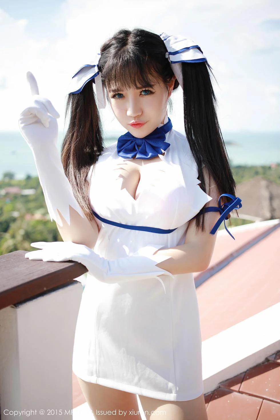萌妹徐cake白色开档短裙迷人豪乳性感翘臀写真 第 7 张