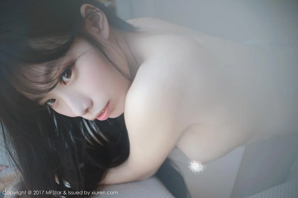草莓兔兔大尺度私房全裸人体艺术绝美写真 第 45 张