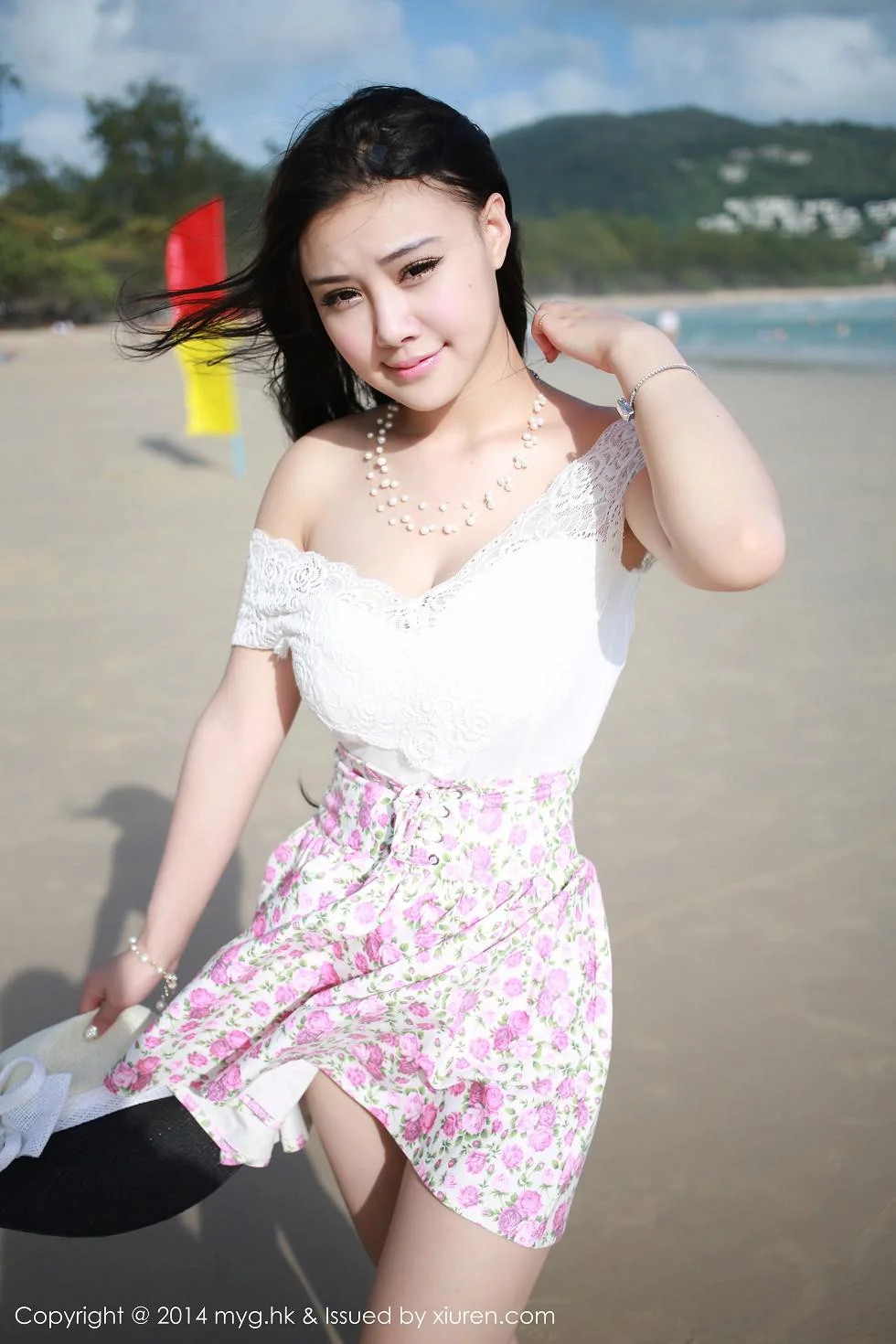 Barbie可儿海边清凉花色比基尼爆乳绝美写真 第 9 张