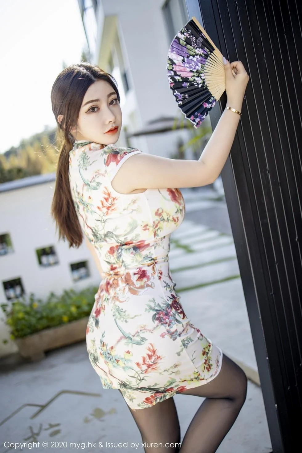 软软子性感古韵旗袍半脱露情趣内衣吊带黑丝极致绝美写真 第 18 张