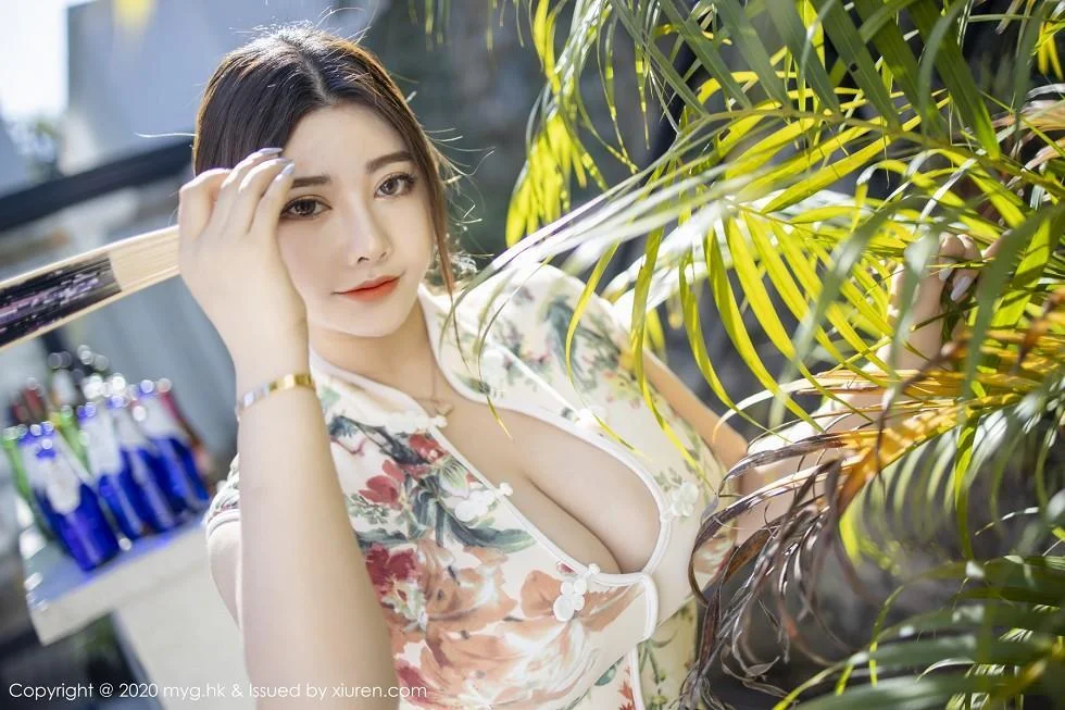 软软子性感古韵旗袍半脱露情趣内衣吊带黑丝极致绝美写真 第 30 张
