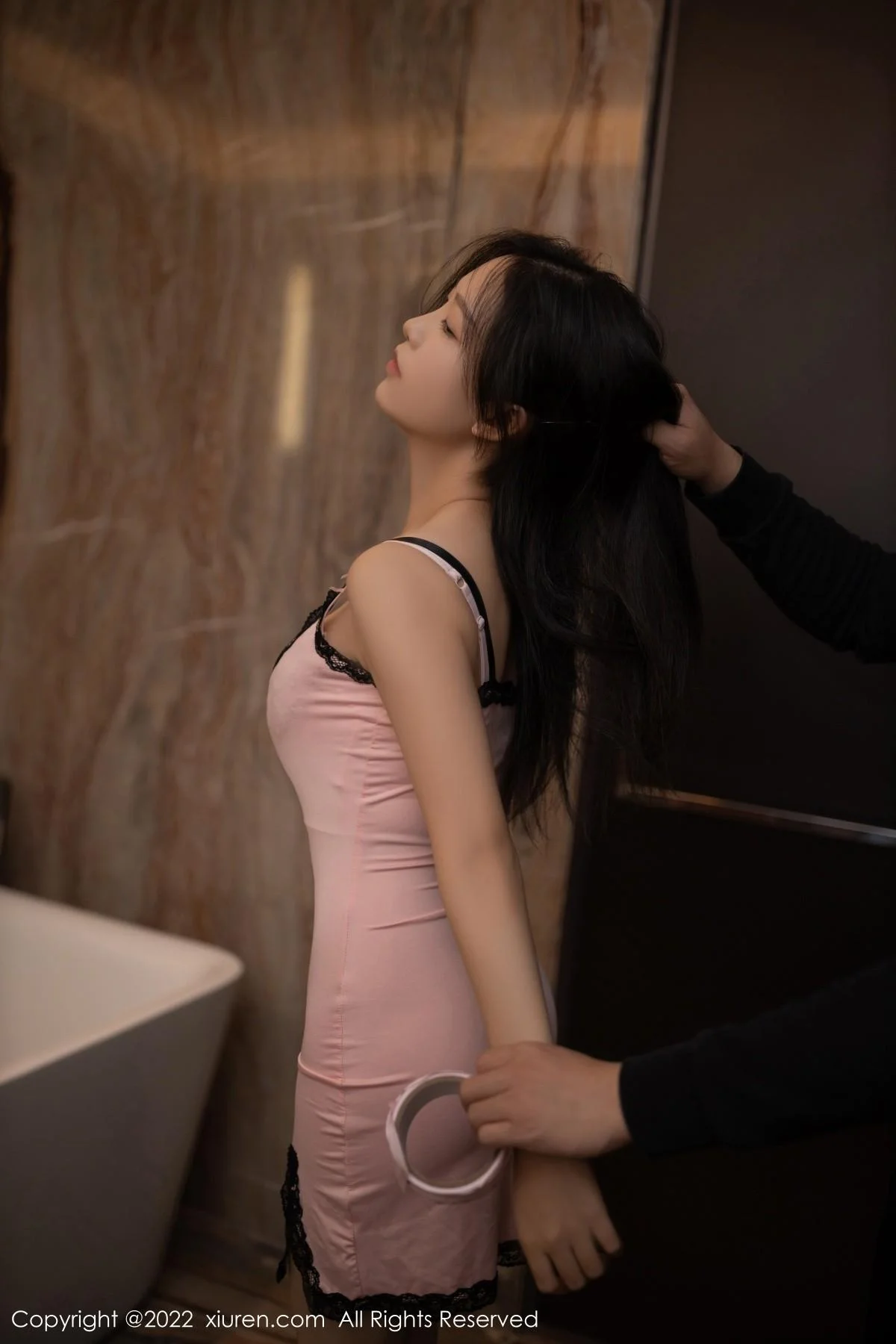 利世情节设计私房浴室脱粉色紧身衣露蕾丝内衣完美绝美写真 第 7 张