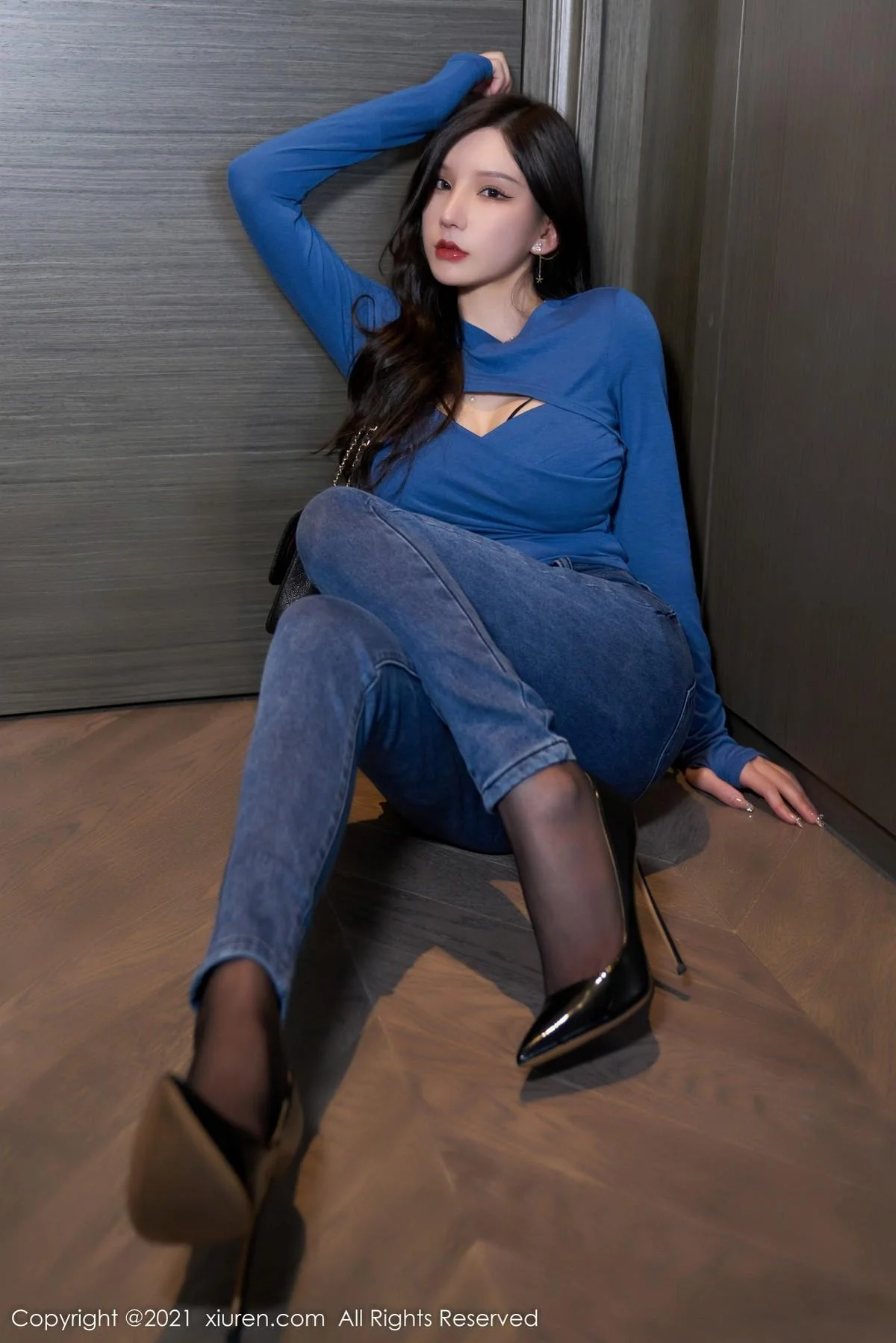 周于希Sandy私房半脱露黑色蕾丝内衣配蕾丝吊袜绝美写真 第 27 张
