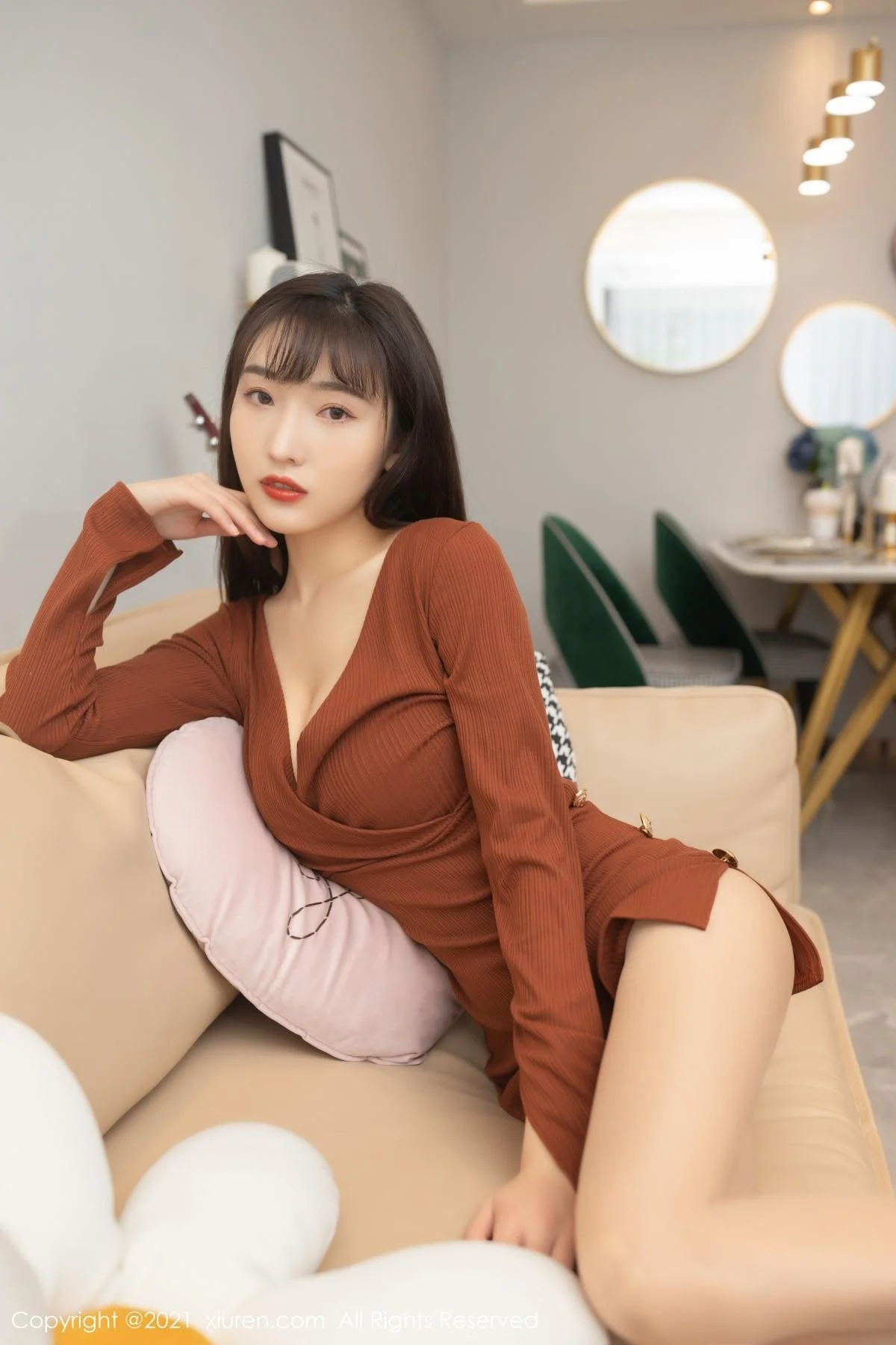 陆萱萱成都旅拍租赁女友见父母主题超薄肉丝裤袜绝美写真 第 24 张