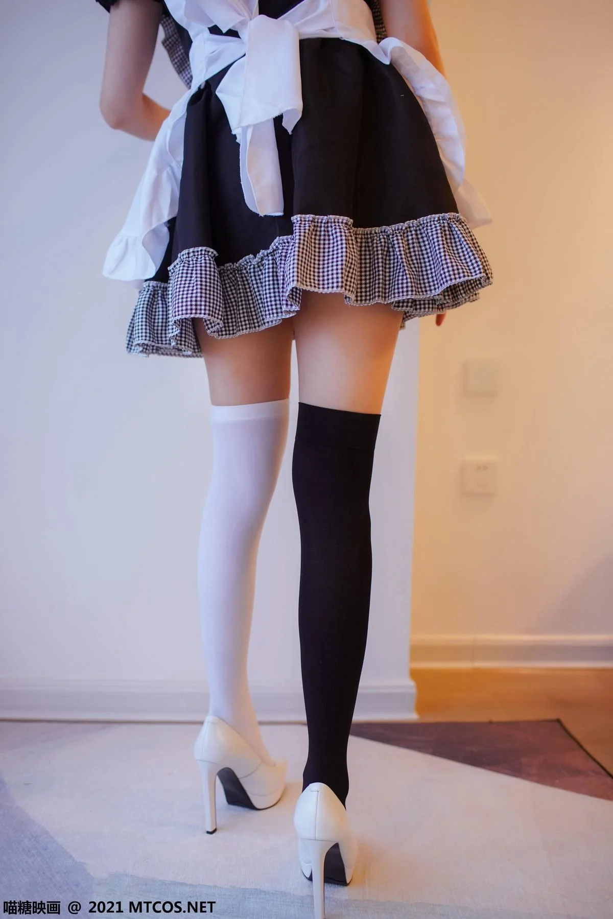 波菲居家私房粉红套装秀白嫩肌肤豪乳翘臀绝美写真 第 58 张