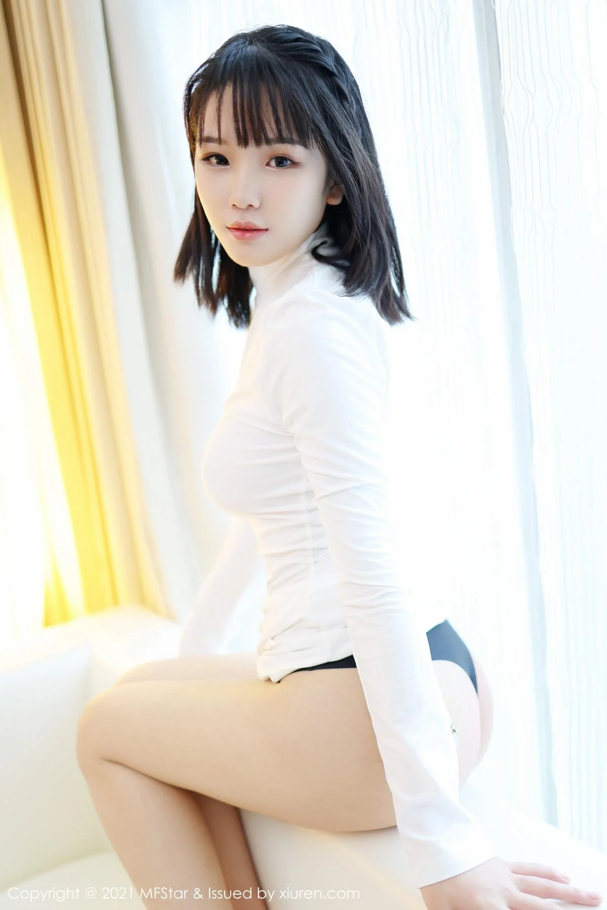 果果吖私房性感白色服饰半脱黑色内裤绝美写真 第 45 张