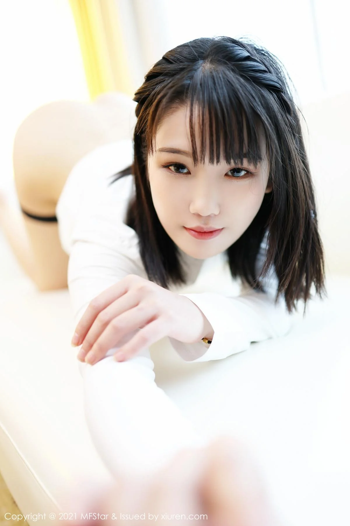 果果吖私房性感白色服饰半脱黑色内裤绝美写真 第 63 张