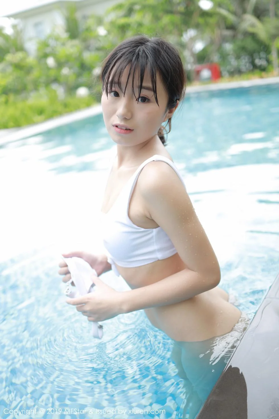 仓井优香室外泳池性感比基尼秀完美身材写真 第 127 张