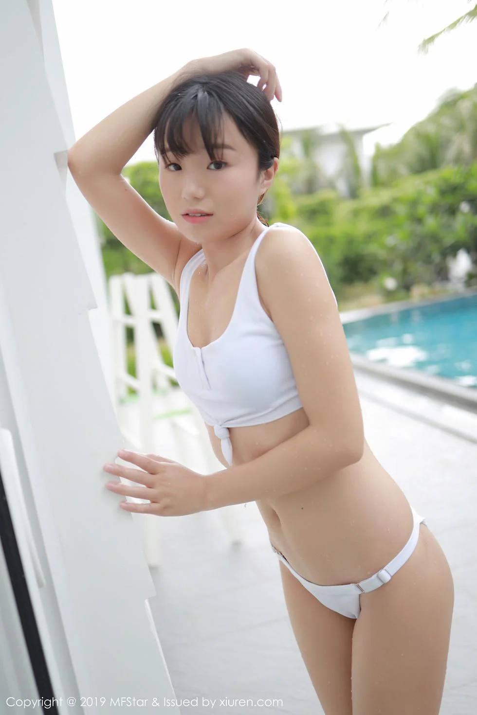 仓井优香室外泳池性感比基尼秀完美身材写真 第 17 张