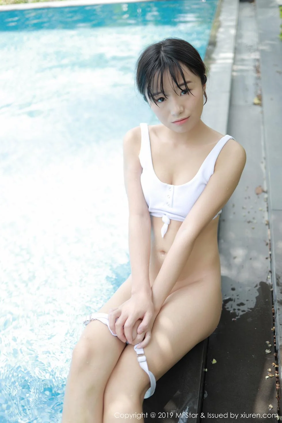 仓井优香室外泳池性感比基尼秀完美身材写真 第 91 张