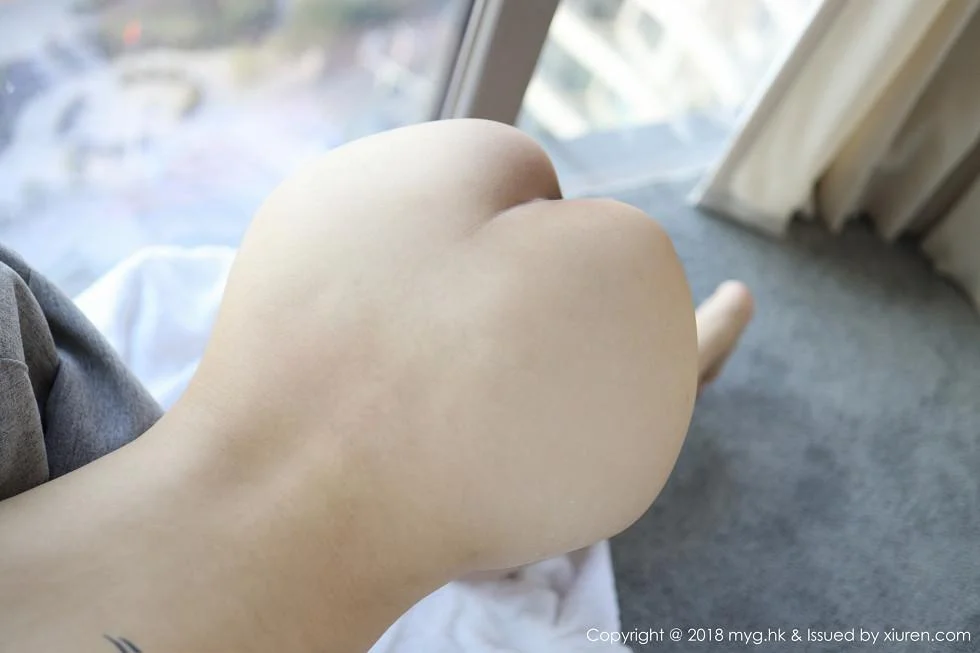 巨乳小尤奈私房大尺度全裸人体艺术火辣绝美写真 第 16 张
