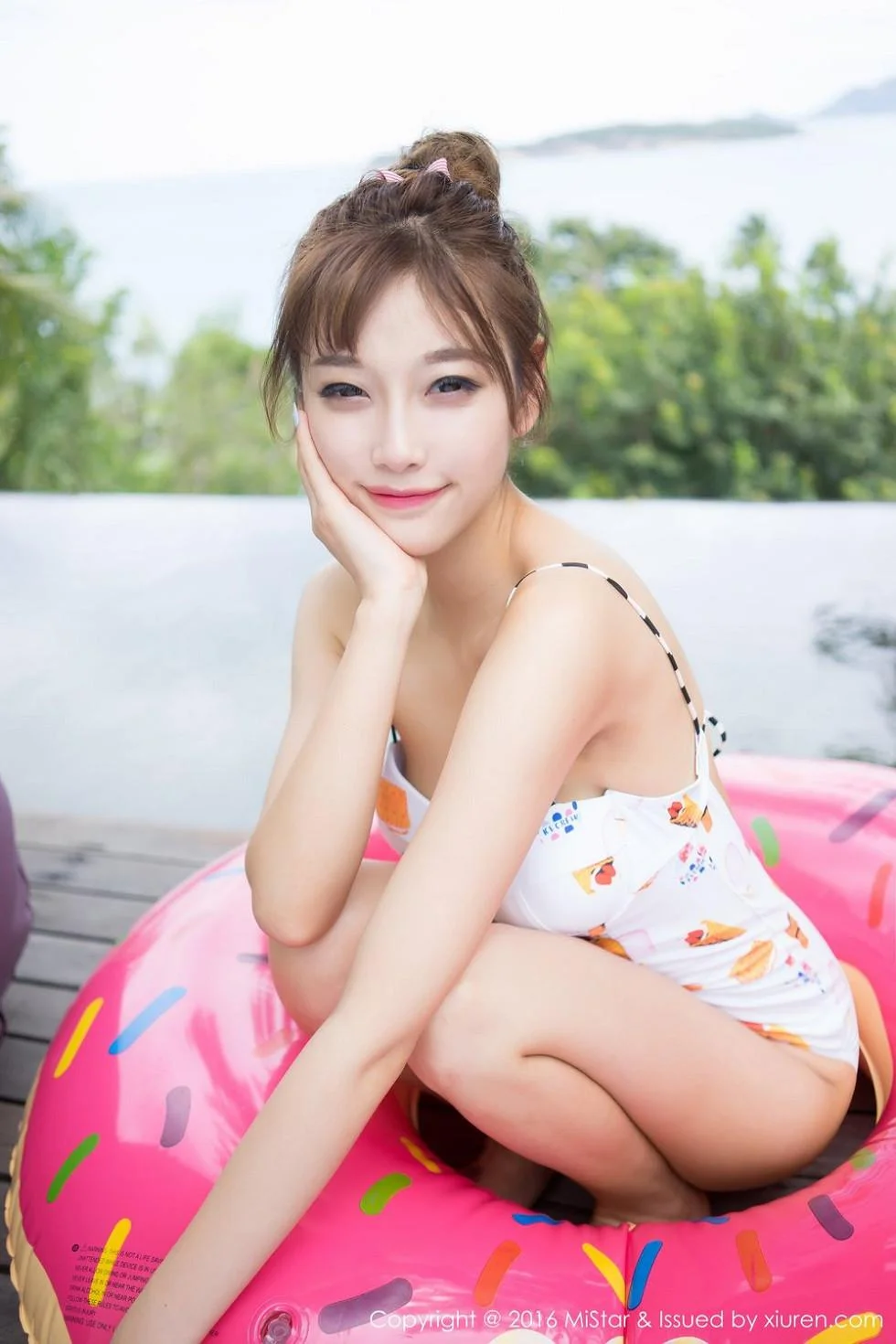 Sugar小甜心CC苏梅岛旅拍白衬衣黑裙下黑丝美腿性感写真 第 69 张