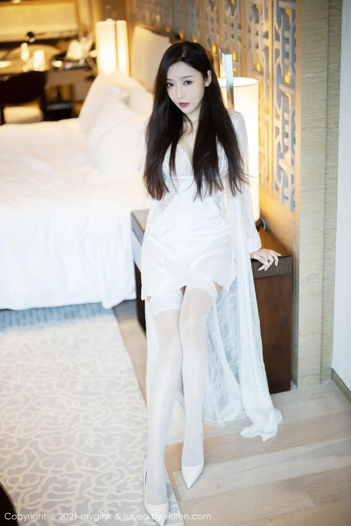 王馨瑶yanni江浙沪旅拍白色缕空连衣裙配吊袜白丝绝美写真 第 46 张