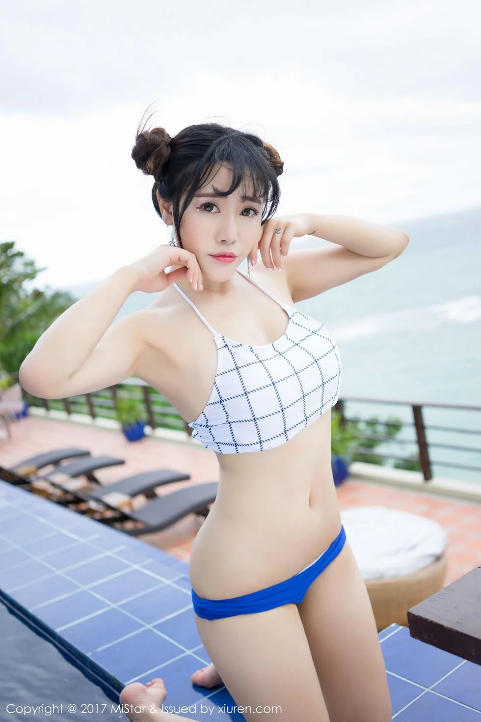 兜豆靓Youlina长滩旅拍泳池边性感比基尼迷人写真 第 67 张