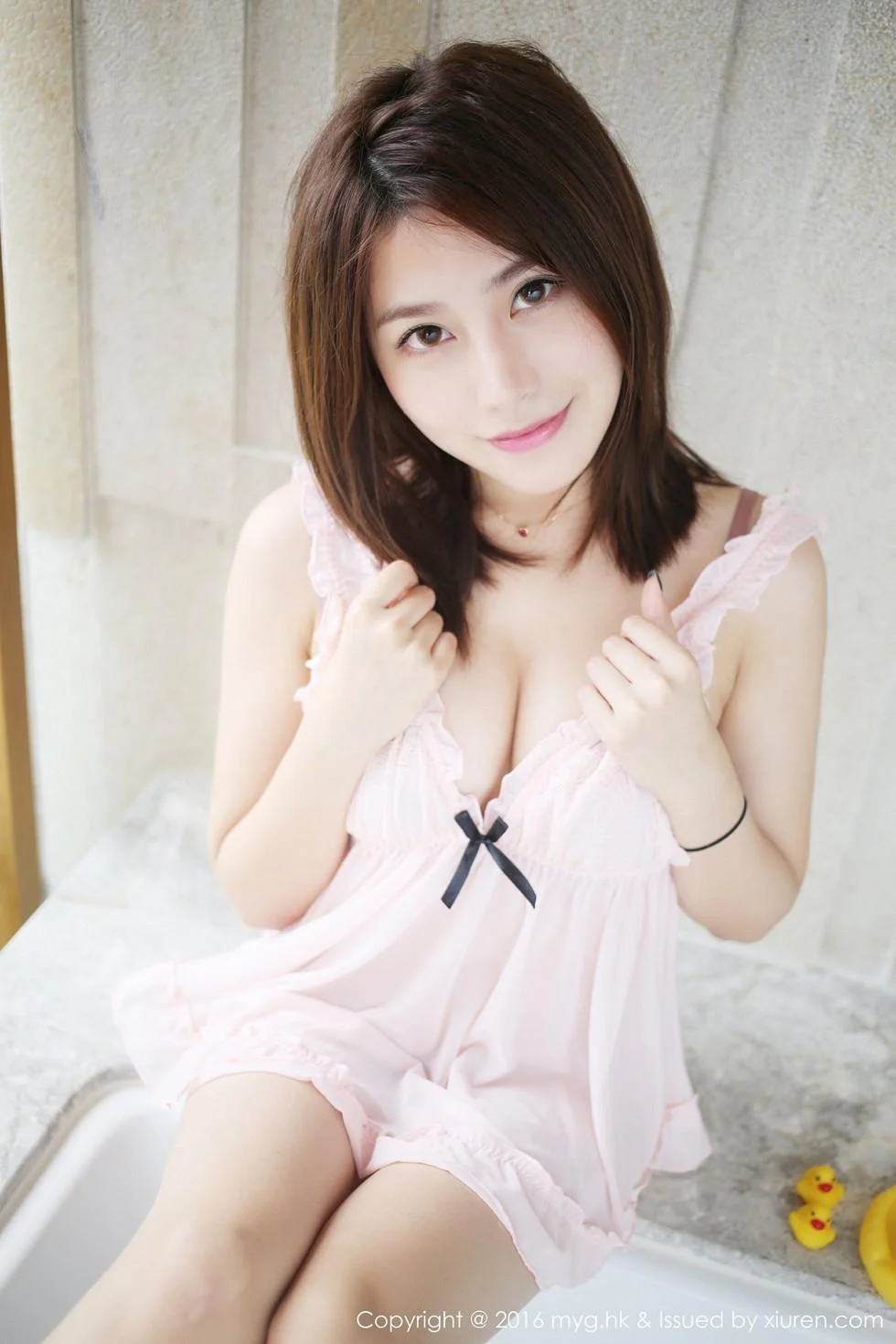 许诺Sabrina三亚旅拍第2套浴室里粉红内衣秀豪乳写真 第 40 张