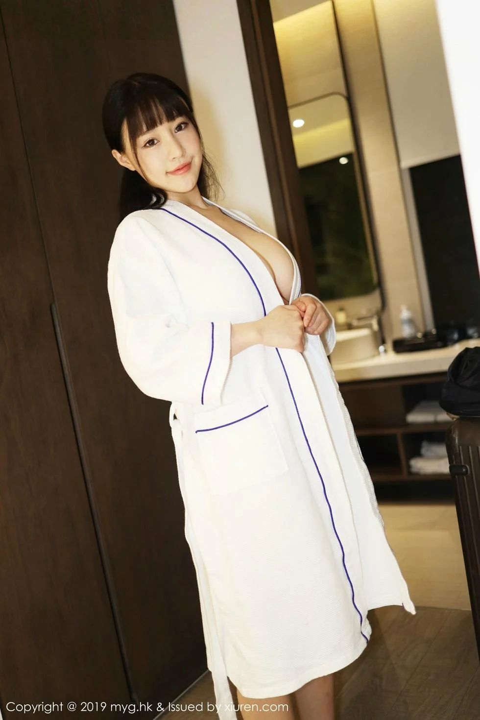 Flower朱可儿越南旅拍居家私房半露豪乳惹火绝美写真 第 110 张