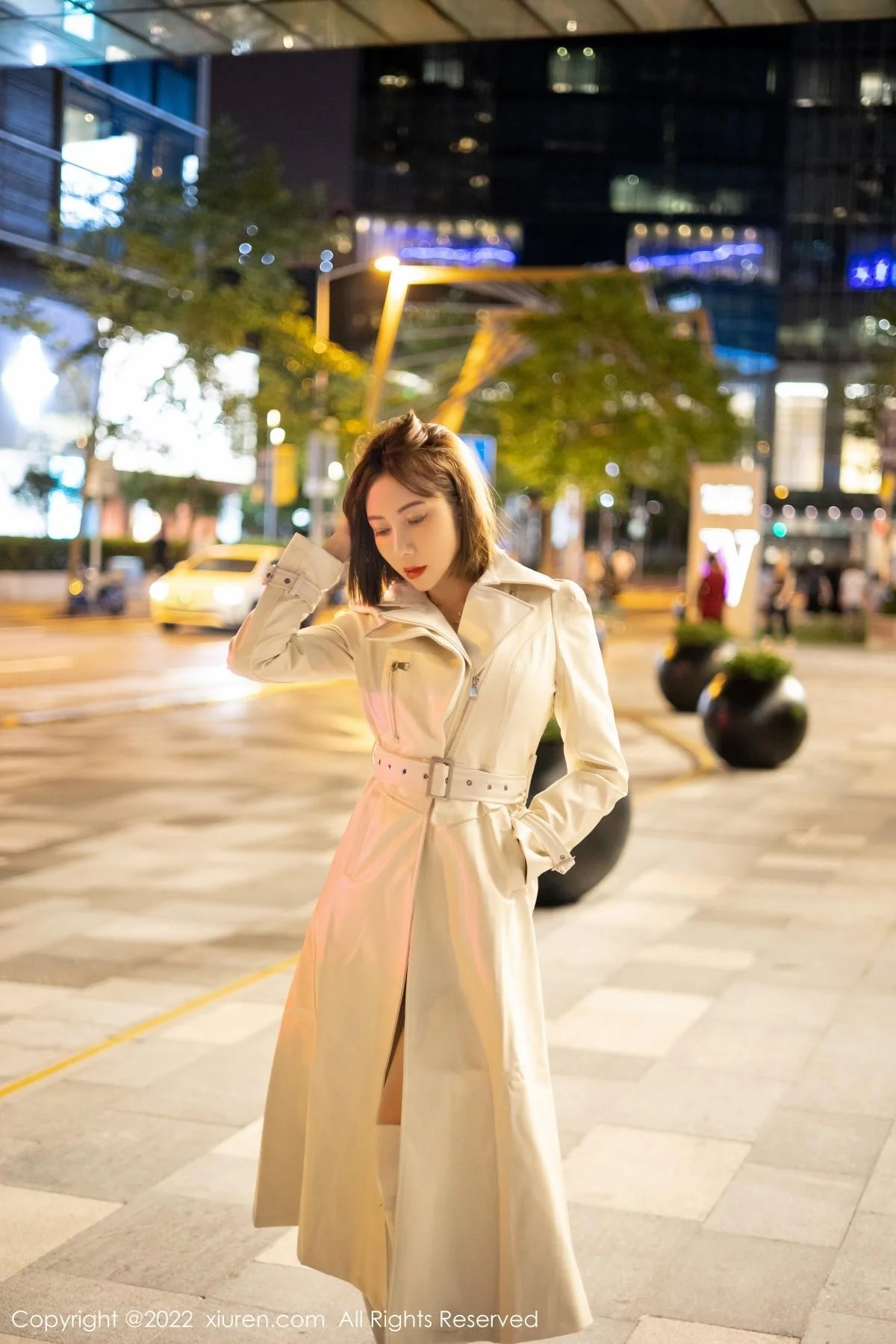御姐果儿Victoria青海旅拍脱风衣露艳红色蕾丝内衣丰满绝美写真 第 60 张