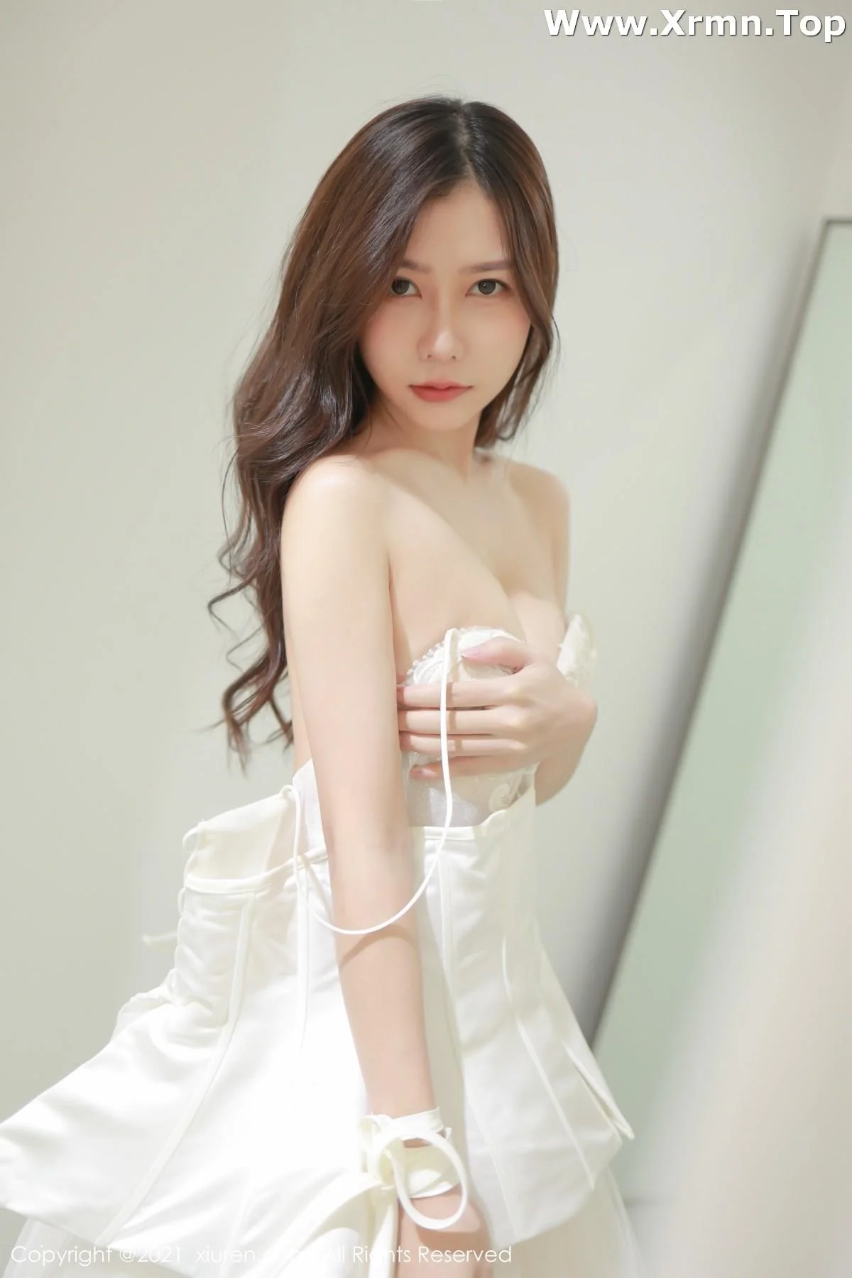 尹甜甜私房洁白唯美婚纱半脱真空露傲人豪乳极致绝美写真 第 15 张
