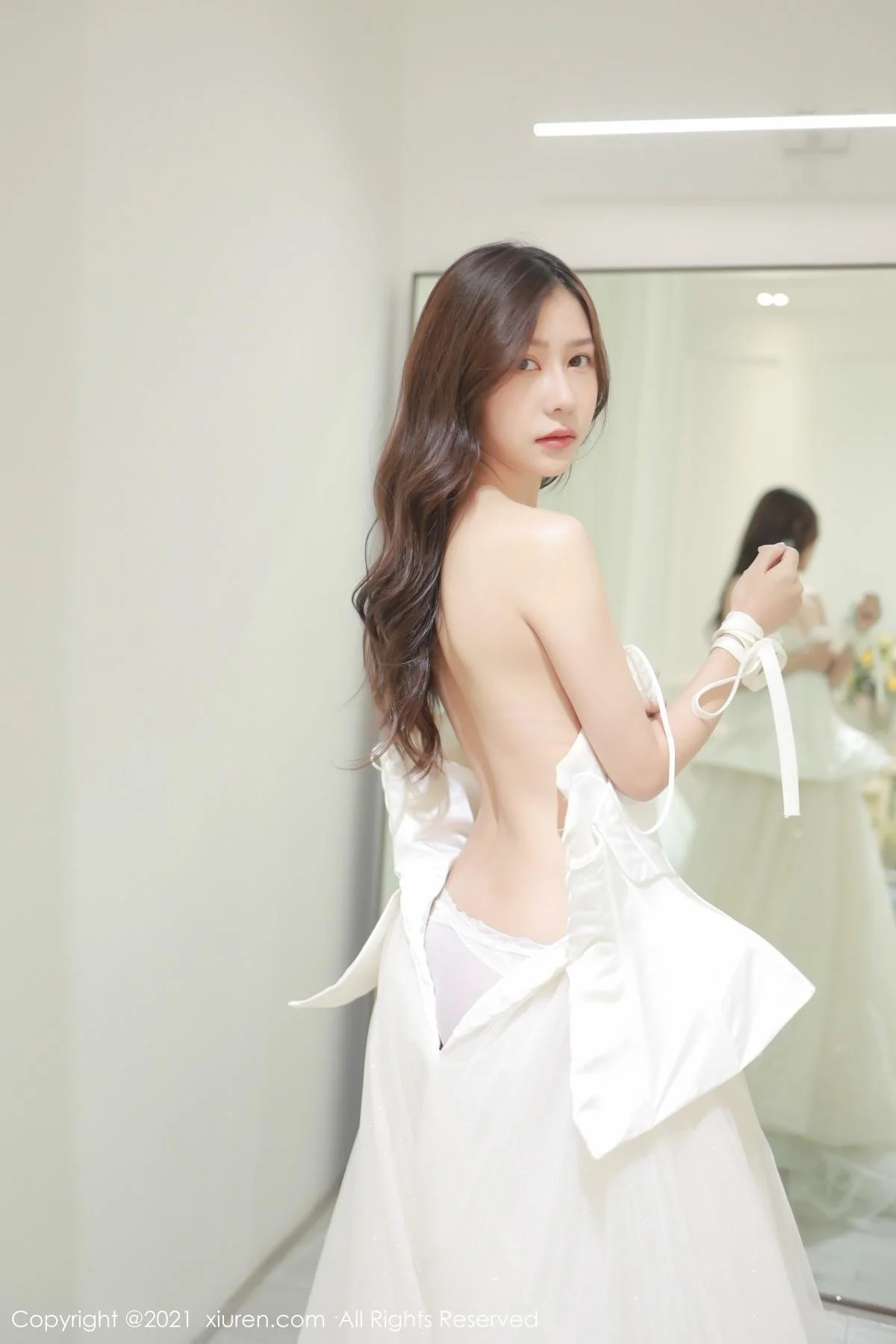 尹甜甜私房洁白唯美婚纱半脱真空露傲人豪乳极致绝美写真 第 8 张