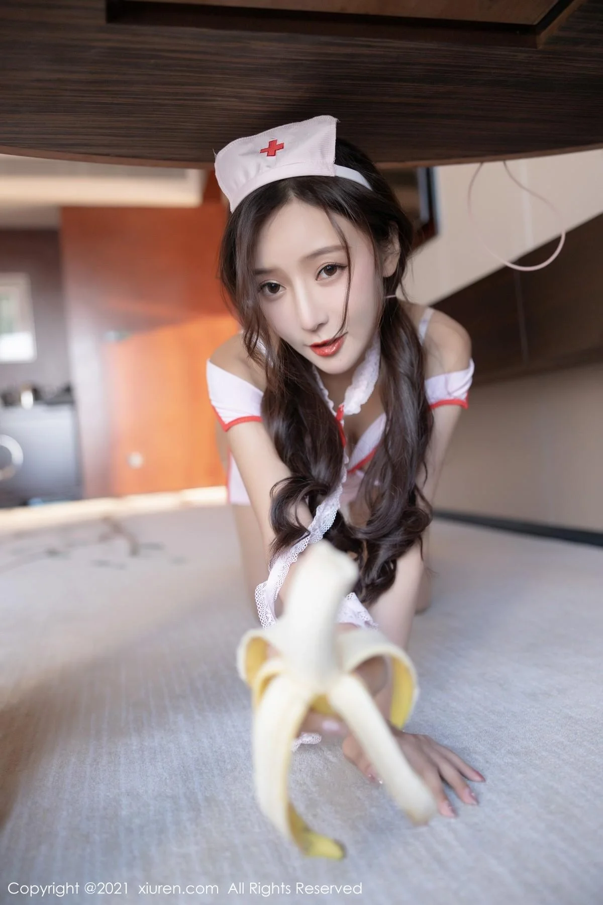 王馨瑶yanni动人护士制服配肉丝网袜秀完美身材绝美写真 第 34 张