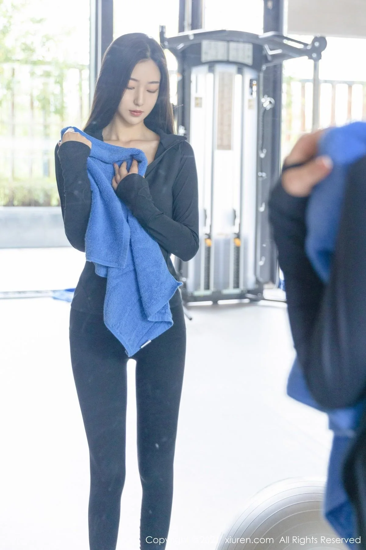 熊小诺成都旅拍剧情镜头健身房运动服秀完美身材绝美写真 第 37 张