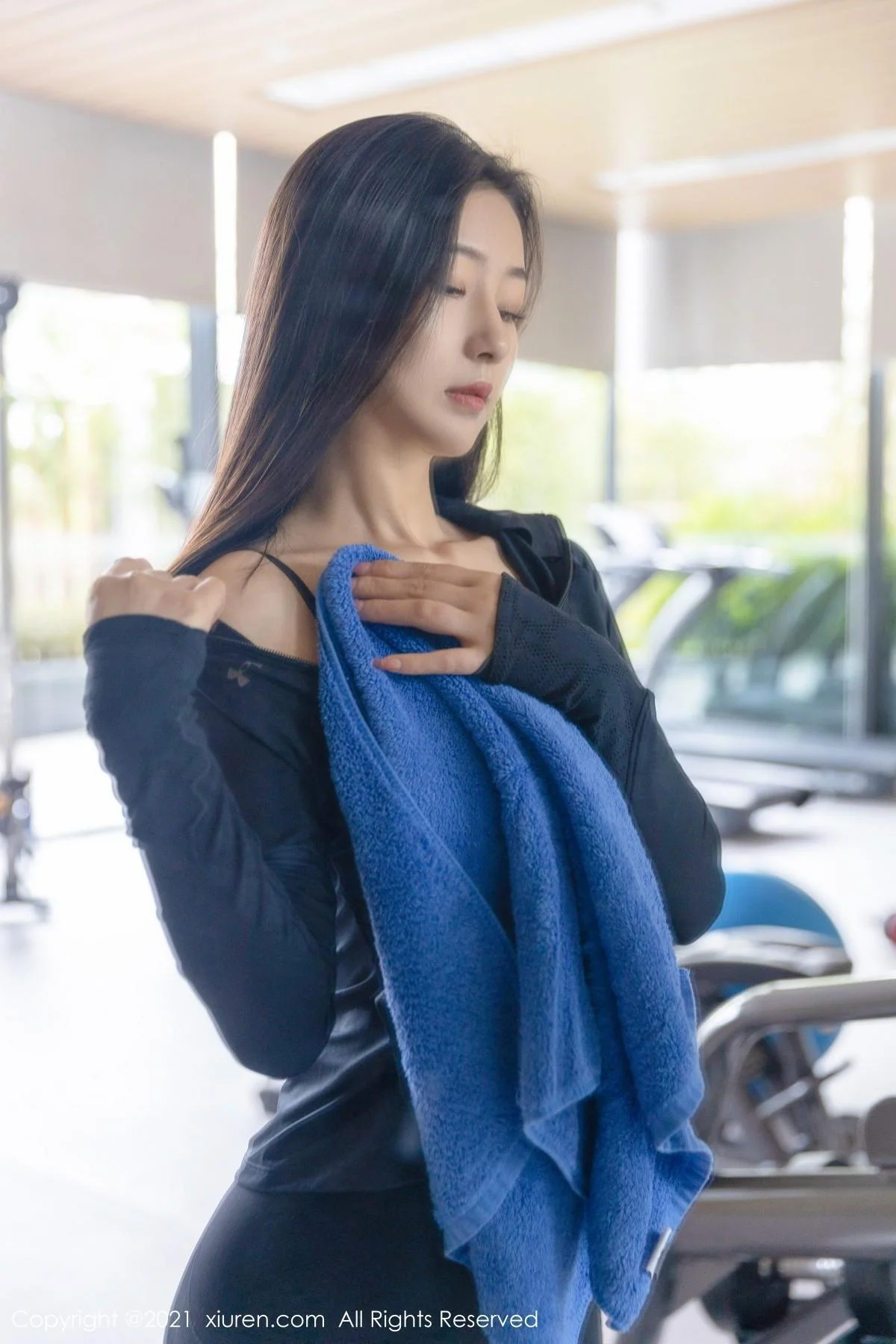 熊小诺成都旅拍剧情镜头健身房运动服秀完美身材绝美写真 第 39 张