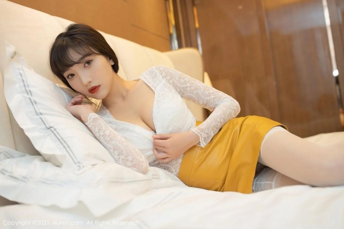 陆萱萱成都旅拍居家女友主题性感内衣配蕾丝吊袜绝美写真 第 18 张