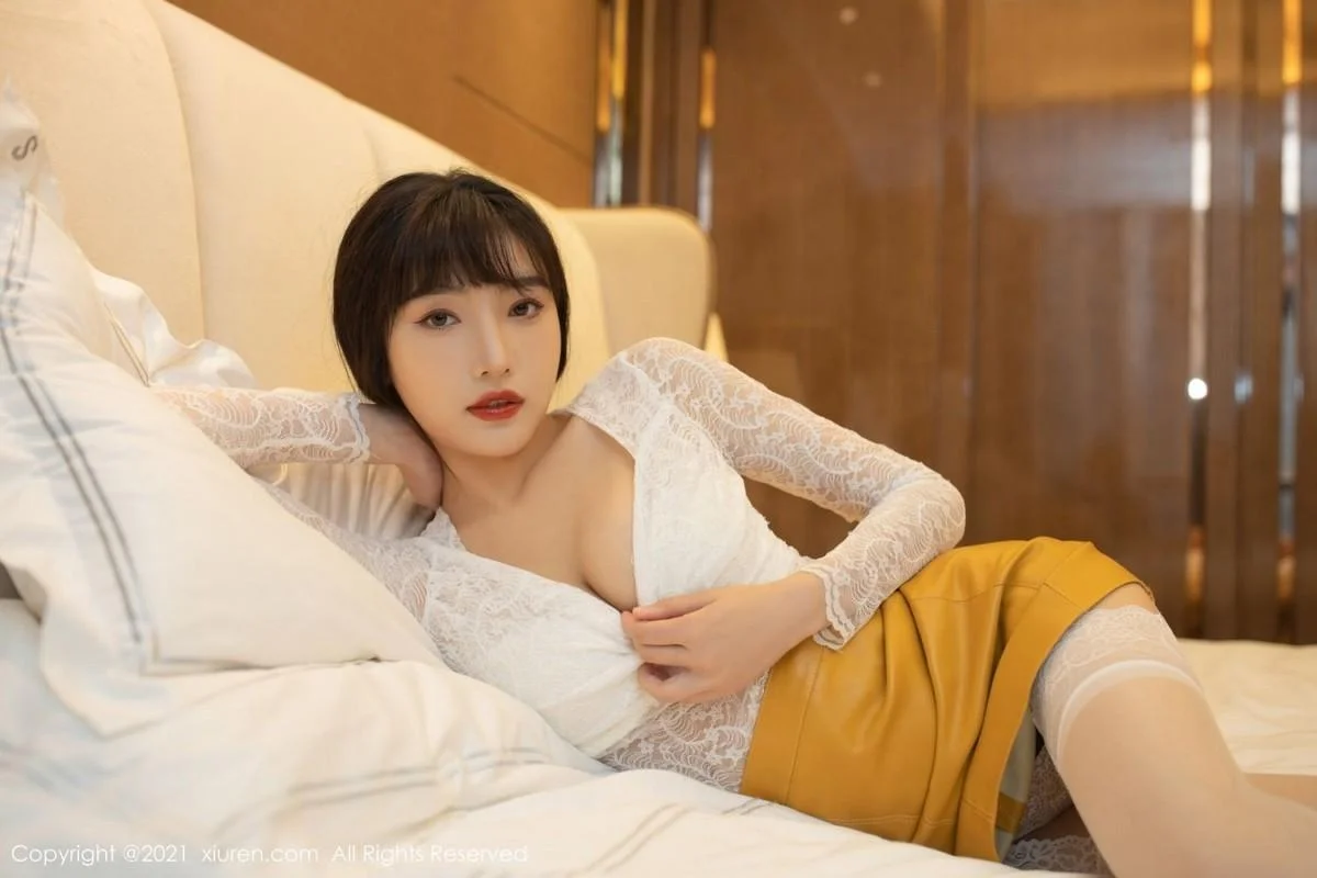 陆萱萱成都旅拍居家女友主题性感内衣配蕾丝吊袜绝美写真 第 23 张