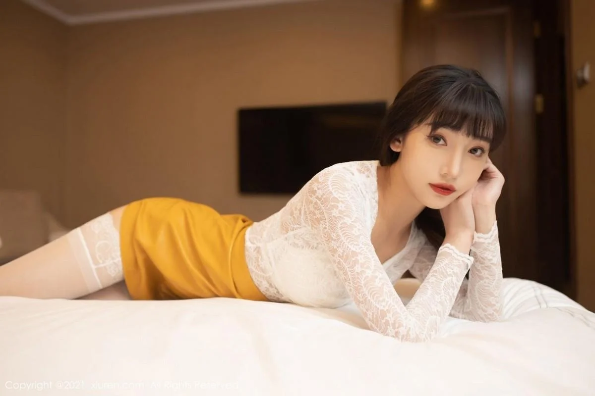 陆萱萱成都旅拍居家女友主题性感内衣配蕾丝吊袜绝美写真 第 5 张
