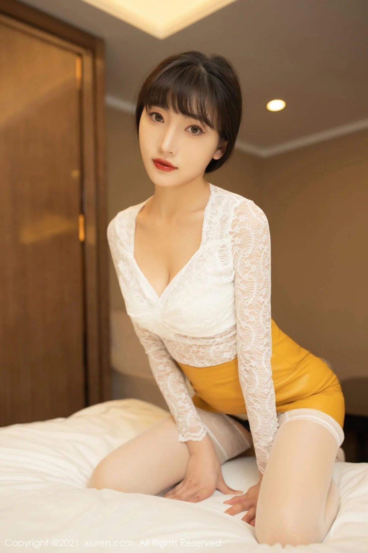 陆萱萱成都旅拍居家女友主题性感内衣配蕾丝吊袜绝美写真 第 7 张