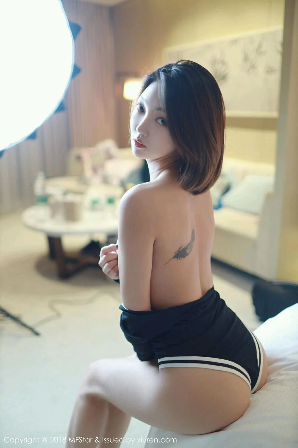冯木木LRIS私房连体球衣半脱露白嫩豪乳遮点绝美写真 第 42 张