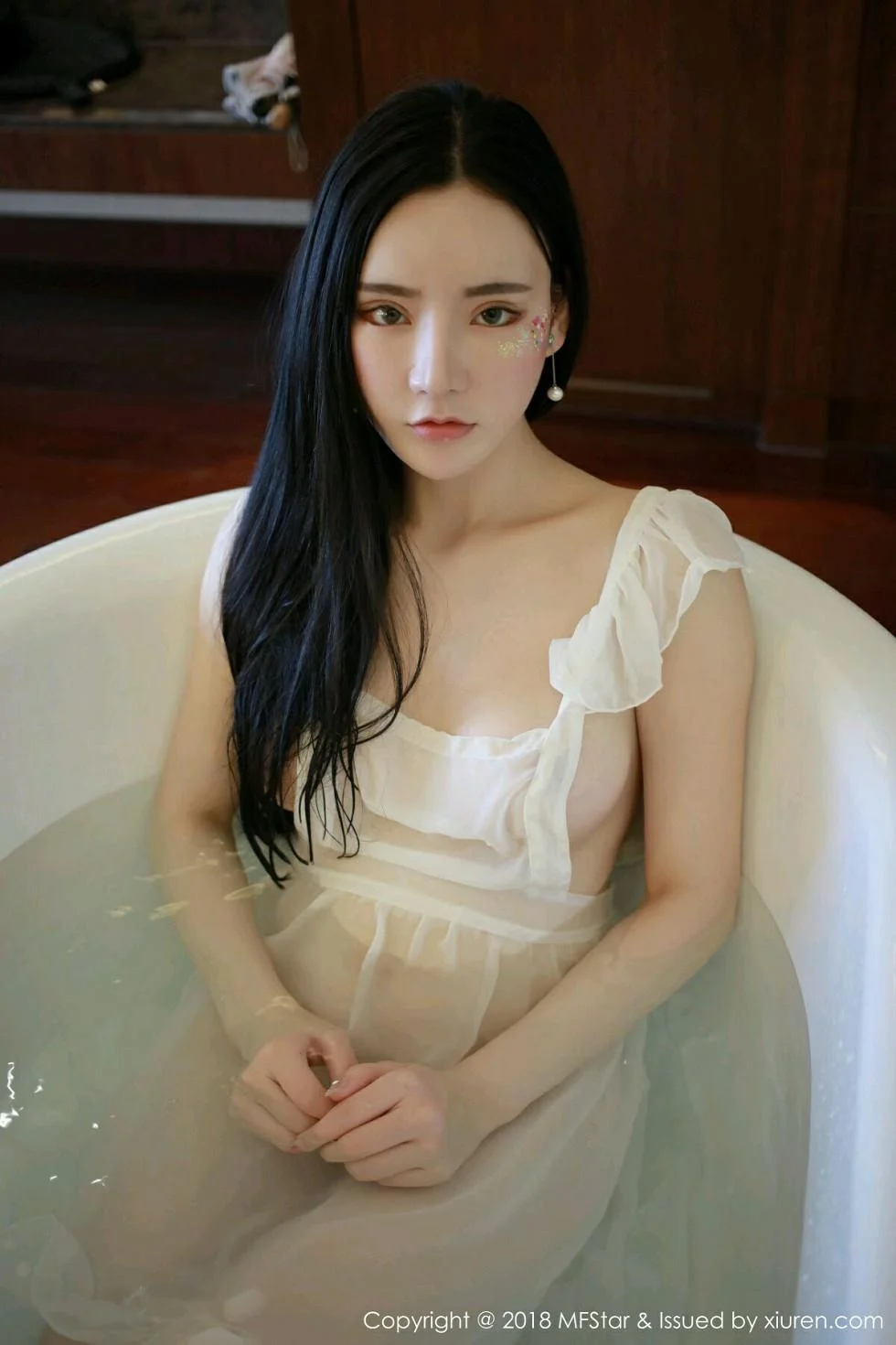 周于希私房情趣薄纱浴缸里湿身透视喷血绝美写真 第 47 张