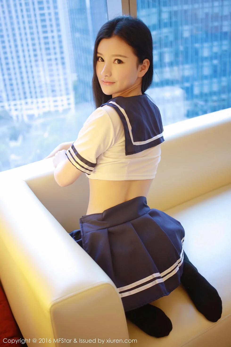 姗姗就打奥特曼红色肚兜+丁字裤翘臀完美绝美写真 第 62 张