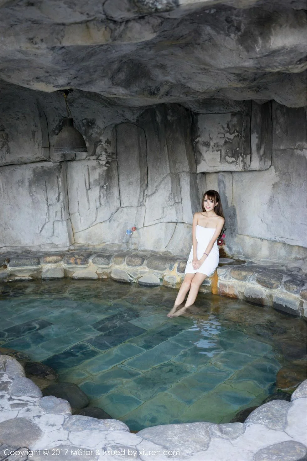 王曼妮好Q景区旅拍白色性感比基尼秀完美身材写真 第 87 张